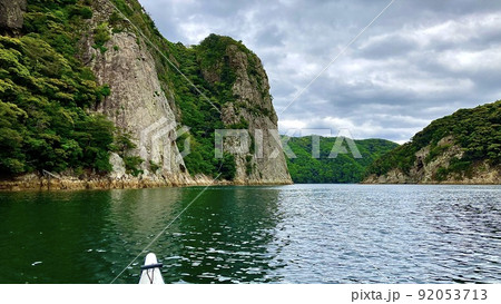カヤックから見た浅茅湾の風景 92053713