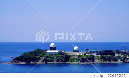 韓国展望所から見える海と遠くの釜山と基地 92055295