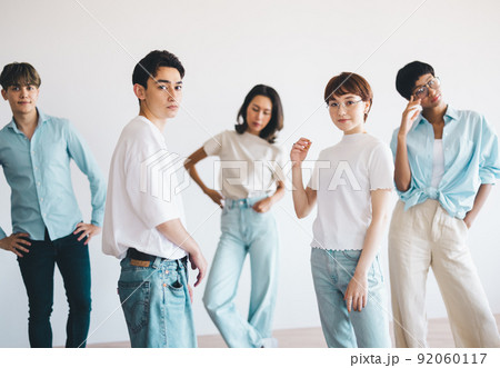 若い男女 ポートレート 若い男女 ポートレート 92060117