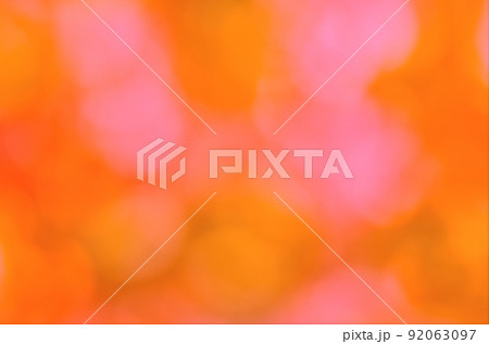 リアルな木漏れ日、多重露光による秋色の彩り リアルな木漏れ日、多重露光による秋色の彩り 92063097