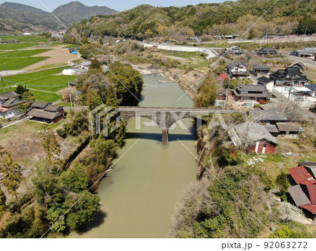宇佐市院内で最長の石橋の御沓橋の空撮 92063272
