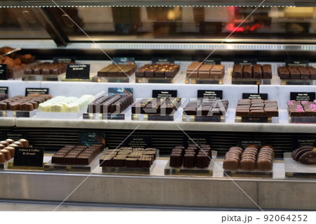 メルボルンのスーパーマーケットで人気のチョコレート店 メルボルンのスーパーマーケットで人気のチョコレート店 92064252