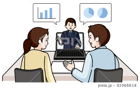 オンライン営業　スーツの男性と私服の男女 92066618