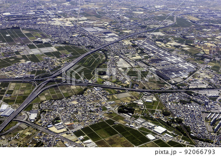 新東名の豊田ジャンクション付近を空撮 92066793
