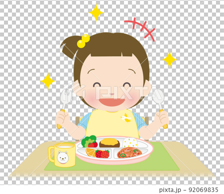 楽しそうにごはんを食べる小さな女の子 楽しそうにごはんを食べる小さな女の子 92069835