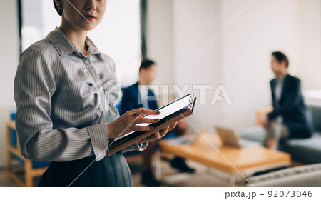 ビジネスパーソン 92073046