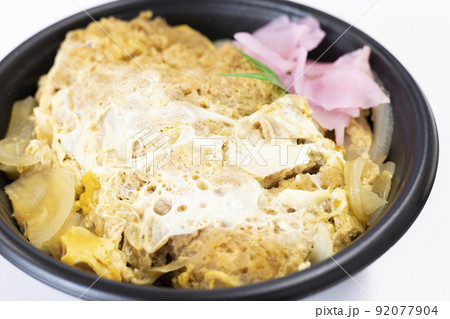 カツ丼弁当 92077904