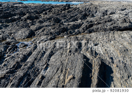 《熊本県》茂串海水浴場の奇岩　天草市牛深町 92081930
