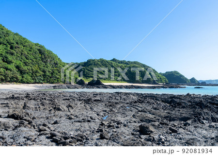 《熊本県》茂串海水浴場の奇岩　天草市牛深町 92081934