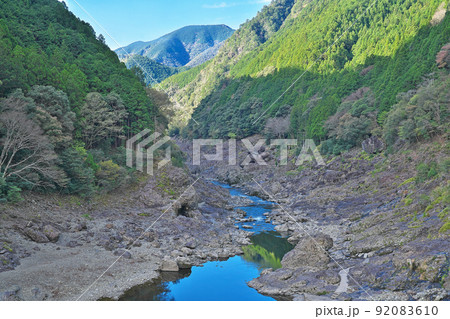 【熊野川】 撮影場所：和歌山県東牟婁郡北山村下尾井 92083610