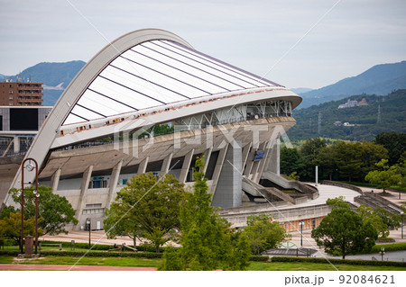 EOS5D.広島市内、白クジラに見えるスタジアム。 92084621