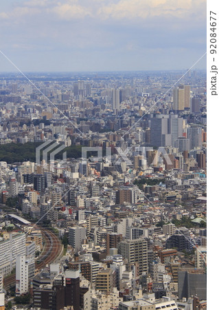 大塚付近を走行する山手線 92084677