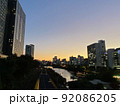 東京飯田橋の夕暮れB 92086205