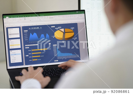 総務　経理　事務職　営業事務　一般事務　事務スタッフ　表計算　グラフ 92086861