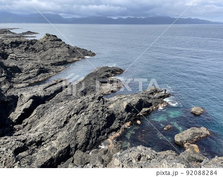 海・磯・海岸の風景（津軽国定公園・袰月海岸の高野崎） 92088284