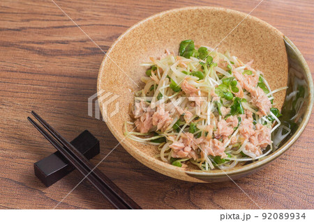 モヤシと貝割れとツナの和え物 モヤシと貝割れとツナの和え物 92089934