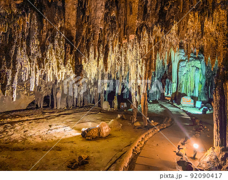 Tham Khao Bin cave in Ratchaburi, Thailand Tham Khao Bin cave in Ratchaburi, Thailand 92090417