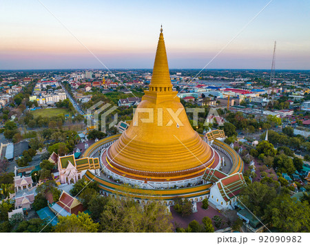 Aerial view of Phra Pathom Chedi biggest stupa in Nakhon Pathom, Thailand 92090982