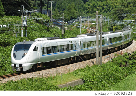 北陸本線　倶利伽羅ー石動　JR西日本　683系　T21編成（金沢）　サンダーバード 92092223