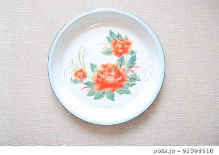 ベトナムのレトロなホーロー食器 92093510