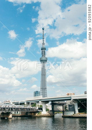 晴れた日の東京スカイツリー 晴れた日の東京スカイツリー 92093882