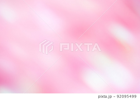 ピンクのキラキラ光の背景素材 92095499