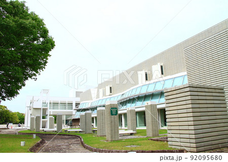 岐阜市、岐阜県図書館の風景 92095680
