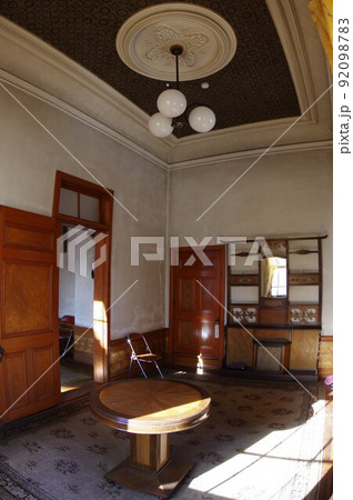 信州 岡谷の文化財 旧林家住宅 廊下の光景 製糸業で成功した林国蔵の住宅 信州 岡谷の文化財 旧林家住宅 廊下の光景 製糸業で成功した林国蔵の住宅 92098783