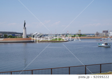 旧堺港と龍女神像の景色 旧堺港と龍女神像の景色 92099222