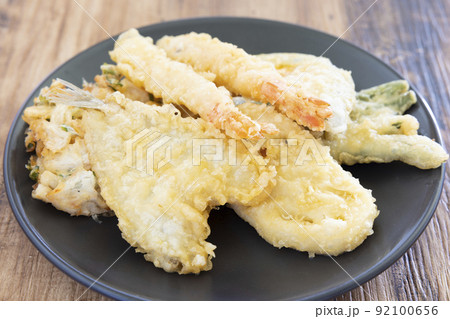 美味しい天麩羅盛り合わせ 美味しい天麩羅盛り合わせ 92100656