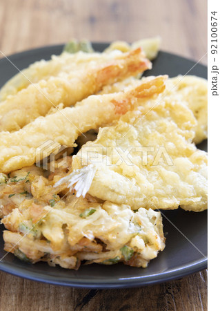 美味しい天ぷら盛り合わせ 美味しい天ぷら盛り合わせ 92100674