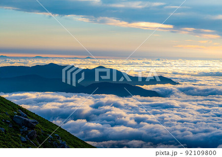 【雲海素材】乗鞍高原の雲海と朝焼け【長野県】 【雲海素材】乗鞍高原の雲海と朝焼け【長野県】 92109800