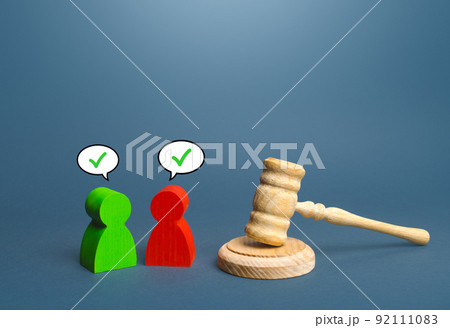 Sides to trial come to a compromise. Reaching consensus. Extrajudicial agreement. Withdrawal of the claim and settlement of the problem in a particular case. Resolution of disputes and conflicts. 92111083