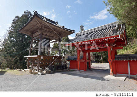 本圀寺 赤門と鐘楼 京都市山科区 本圀寺 赤門と鐘楼 京都市山科区 92111111
