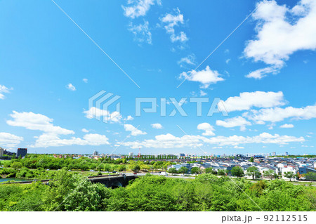 青空の街並み 92112515