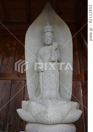 信州　伊那高遠の寺院　建福寺　高遠の名工　守屋貞治の石仏（西国三十三ヶ所観音） 92112652