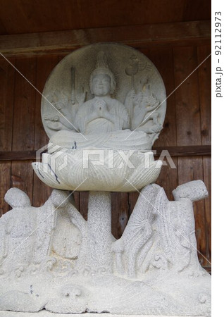 信州　伊那高遠の寺院　建福寺　高遠の名工　守屋貞治の石仏（西国三十三ヶ所観音） 92112973