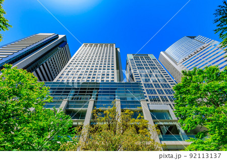 東京 港区港南の都市風景 品川グランドコモンズにある品川グランドセントラルタワーとNBF品川タワー 東京 港区港南の都市風景 品川グランドコモンズにある品川グランドセントラルタワーとNBF品川タワー 92113137