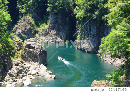 瀞峡　ウォータージェット船とカヌー 92117146