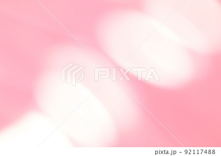 ピンク色の背景　玉ボケ・丸ボケ 92117488