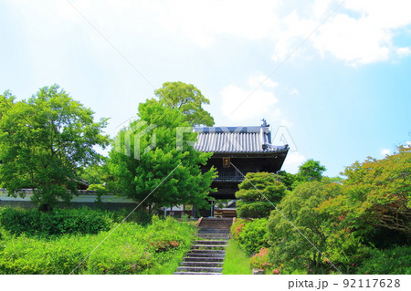 安城市、大乗寺山門の風景 92117628