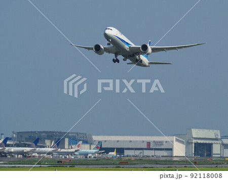 成田空港と航空機 成田空港と航空機 92118008