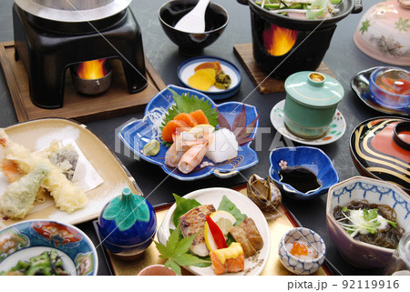 温泉旅館の夕食の会席コースのイメージ 92119916