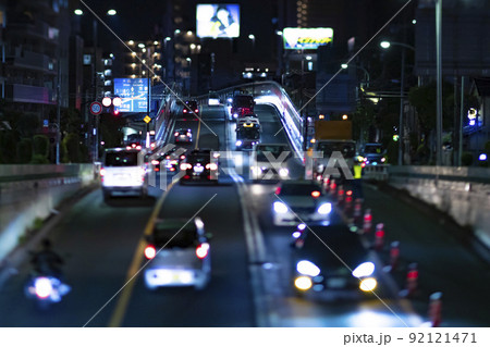 環七通り・ミニチュア風の道路【交通イメージ】 92121471