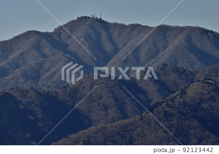 丹沢の相州アルプス　荻野高取山より大山を望む 92123442