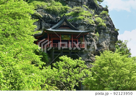 小諸市布引観音釈尊寺の観音堂宮殿 92123950