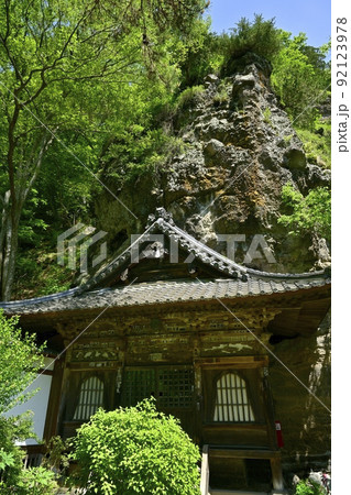 小諸市布引観音釈尊寺のお堂 92123978