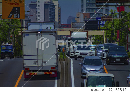 環七通りの交通 杉並区の都市景観【交通イメージ】 環七通りの交通 杉並区の都市景観【交通イメージ】 92125315