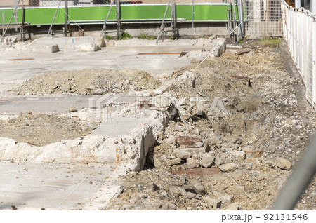 解体工事現場 92131546