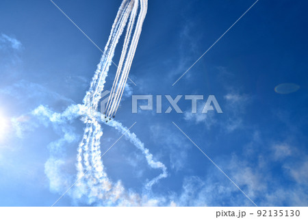 T-4ブルーインパルス アクロバット飛行 飛翔 華麗 T-4ブルーインパルス アクロバット飛行 飛翔 華麗 92135130